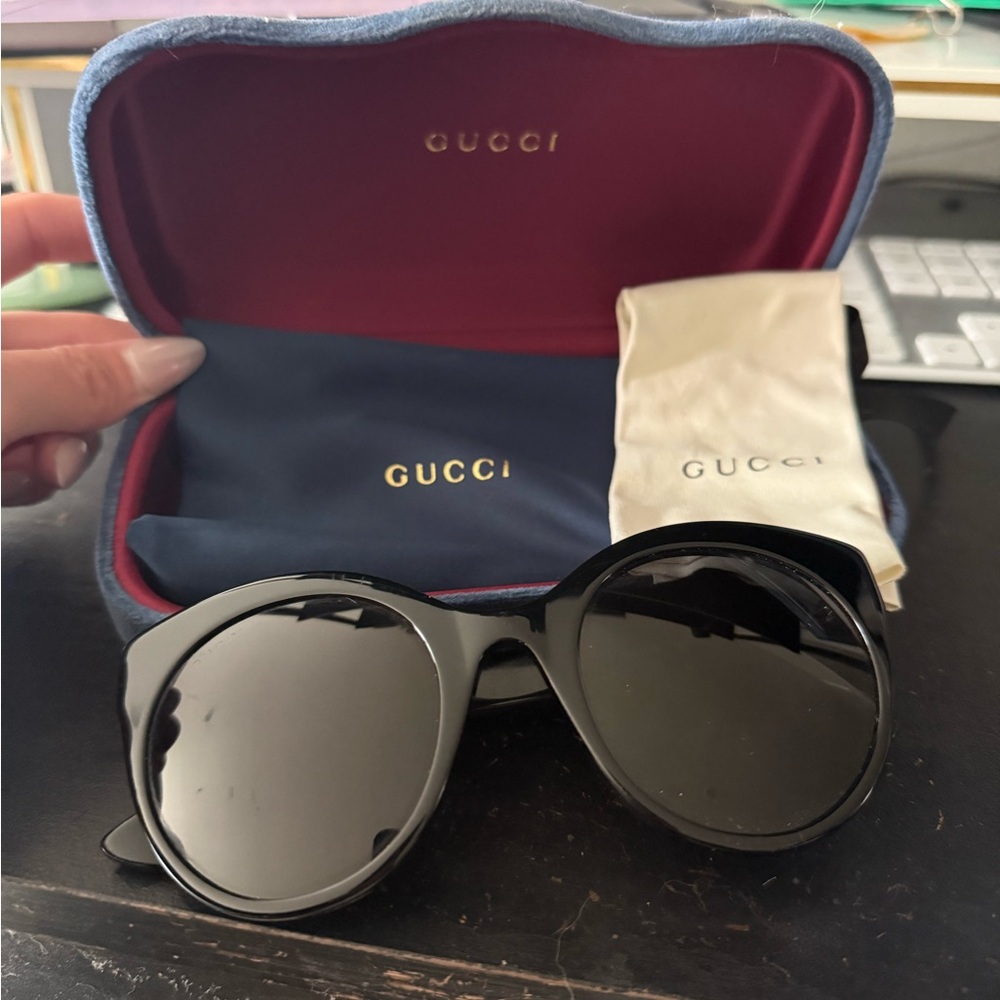 Gucci Elegant Black Sunglasses with Case